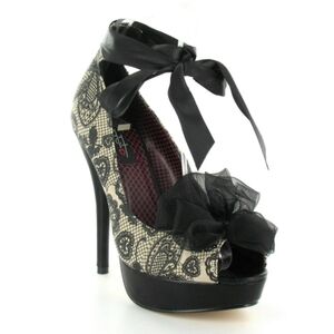 Iron Fist Lovelace Peep Toe Stiletto size 10
